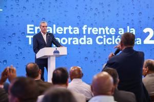 Presidente Abinader presenta plan de contingencia ante temporada ciclónica 2025