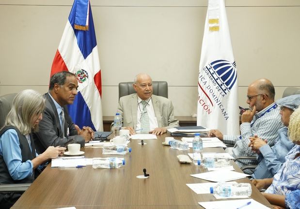 MINERD comparte con ADP plan de implementación de la Evaluación de Desempeño Docente.