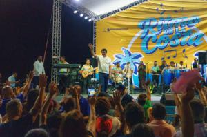 Bañada de merengue David Collado inaugura plataforma Ritmo de la Costa en malecón SDE
