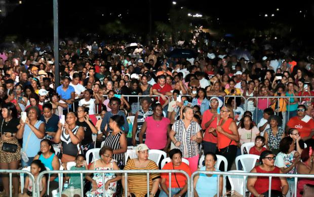 Artistas icónicos y nuevos talentos brillan en el festival Que Viva la Patria