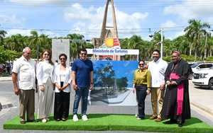 David Collado deja iniciadas varias obras en el entorno de la Basílica de Higüey