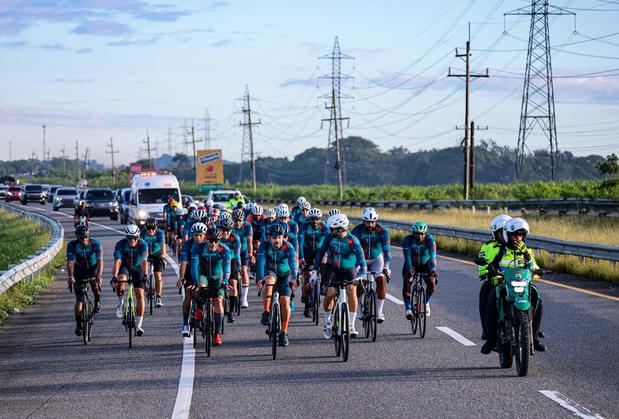 El evento concluyó en un ambiente de celebración, camaradería y satisfacción colectiva.