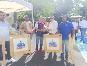 Hogar Crea celebra "Navidad en Sobriedad"