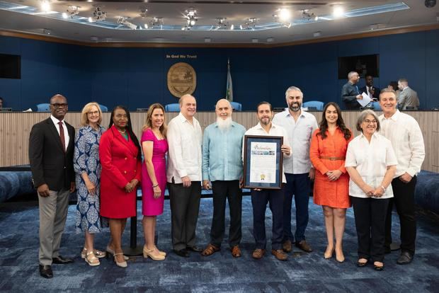 Marca dominicana Hippólito recibe reconocimiento oficial en Miami / Foto: cortesía