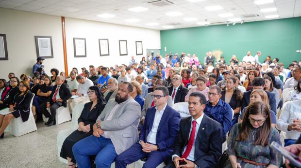 Magín Díaz: RD vive un momento de estabilidad macroeconómica sólida y sostenible