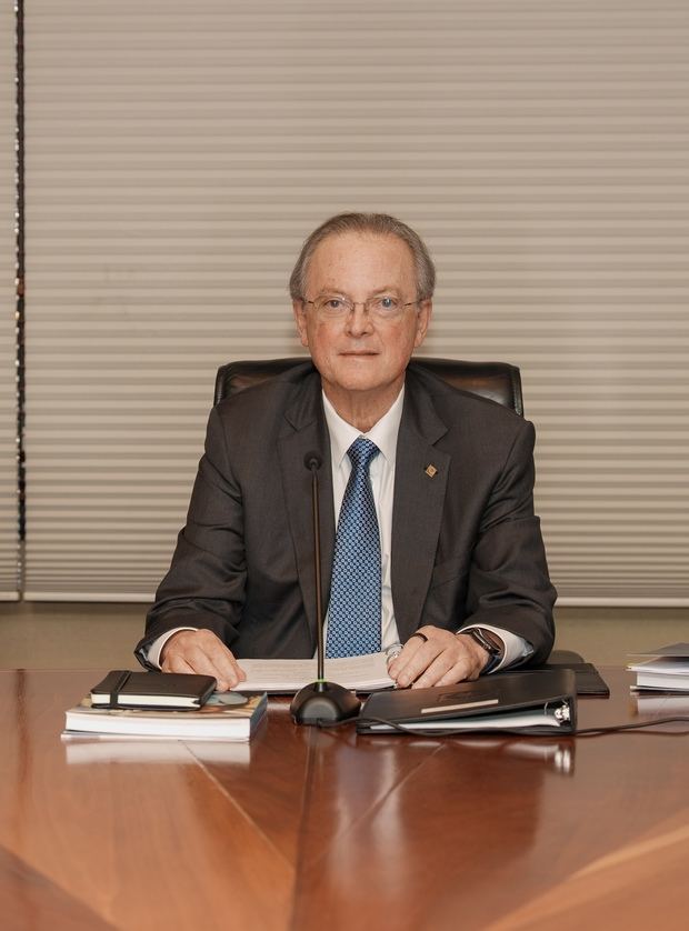 El presidente del Consejo de Administración de Grupo Popular, señor Manuel A. Grullón.