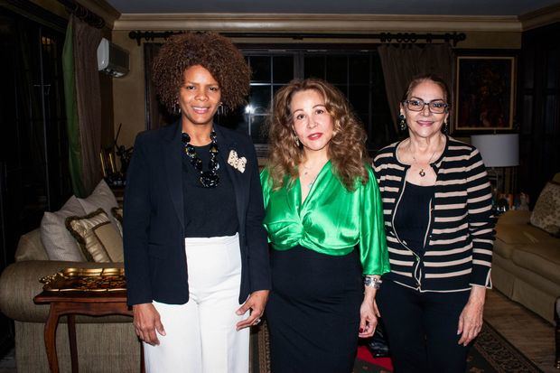 Marivell Contreras, Teonilda Madera y Mildred Canahuate.