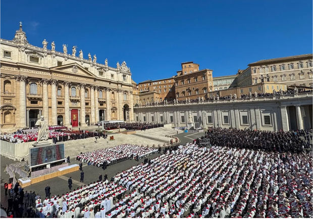 Perspectivas locales e internacionales sobre el funeral del papa Francisco: una reflexión colectiva de los fieles