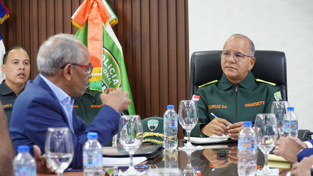 Digesett, Intrant y ADN coordinan estrategias para mejorar el tránsito y la seguridad vial en el país.