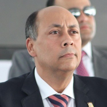 Senador René Canaán.