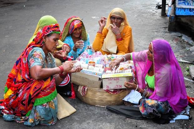 El término indio, no hindú, es el gentilicio recomendado para aludir a los naturales de la India o a lo referente a ese país asiático.