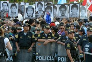 Miles marchan en Lima y en varias ciudades contra el indulto a Fujimori