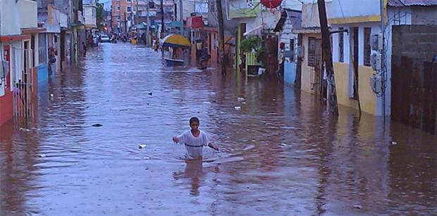 Desbordamiento del río Camú 