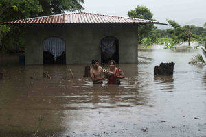 Se eleva a 13 cifra de muertos en Nicaragua a causa de tormenta Nate 