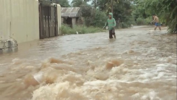 Las lluvias desplazan a 215 personas y afectan a 43 viviendas y 12 acueductos.