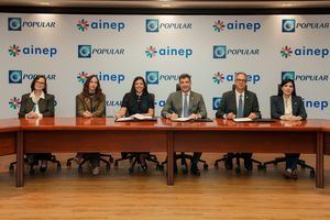 Banco Popular y AINEP sellan alianza para promover la educación de calidad en colegios privados