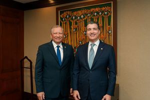 Banco Popular y Banreservas reafirman compromiso con estabilidad y desarrollo nacional