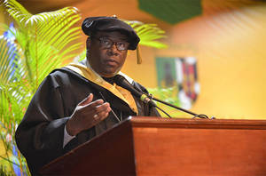 Rector de la Universidad, Monseñor Doctor Jesús Castro Marte, Obispo Auxiliar de Santo Domingo Norte.