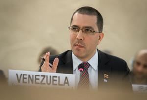 El Gobierno venezolano entrega informe de DDHH a representante de la ONU en el país