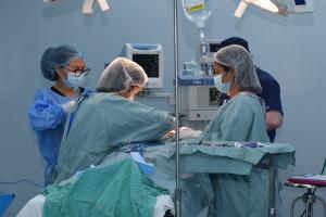Plan Social beneficia con cirugías a 14 mujeres de escasos recursos