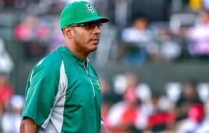 Las Estrellas Orientales mantienen al técnico venezolano José Alguacil