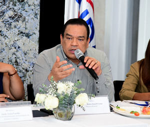 Facilitan registro de obras artísticas en Montecristi