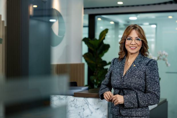 Josefina Navarro.