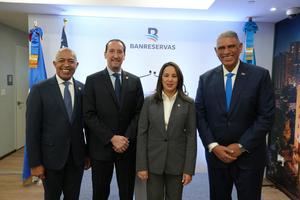 Joseì Santana, Joseì Obregoìn, Aliesk Diìaz y Jesuìs Vasquez.