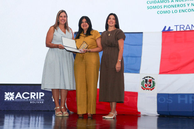 Judith Gonzalez, Karina Guaba, Yleana Corredor.
