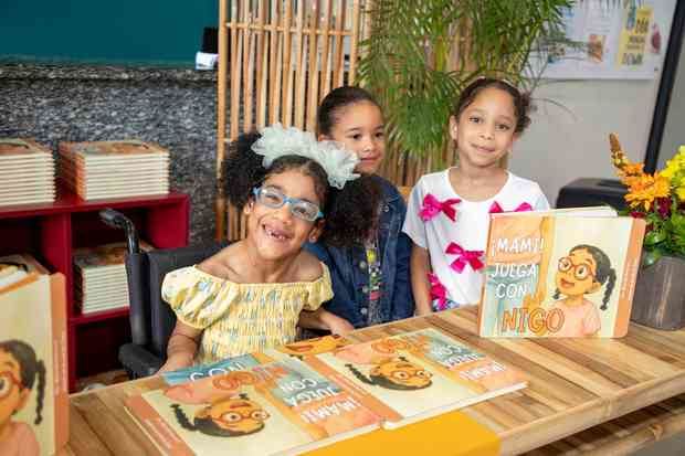 Kiara Bentacourt y amigas.