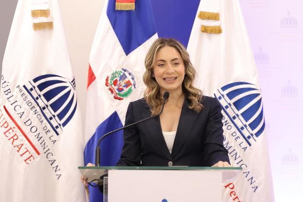 Gloria Reyes.