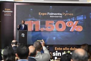 El presidente ejecutivo de Banreservas, Samuel Pereyra, revela la tasa de la
Feria Expo Fomenta Pymes 2025.