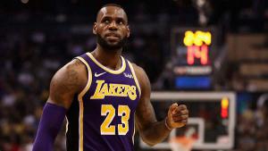 Triple doble de Lebron James guía a Laker a ganar su segundo partido consecutivo