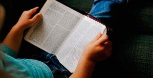 Diputados aprueban resolución para que se cumpla lectura Biblia en escuelas
 