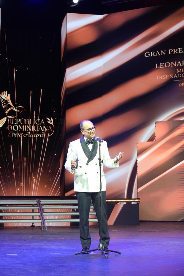Leonardo Cordero Suria, Mejor Diseñador de Trajes de Novio en LAWA 2025