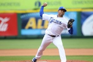 Tigres vencen Águilas y empatan final del béisbol dominicano