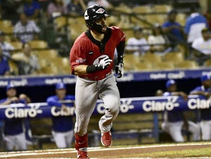 Leones dominan a Tigres del Licey