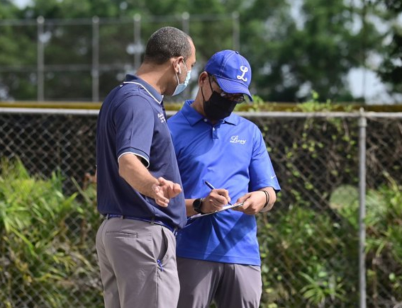 El mánager 'Tony' Díaz asumirá los entrenamientos del Licey el 14 de octubre.