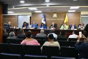 JCE da apertura a sobre B y da a conocer propuesta de oferente para emisión de la nueva cédula