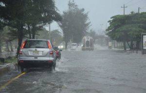 Siguen las lluvias en gran parte del país por vaguada 