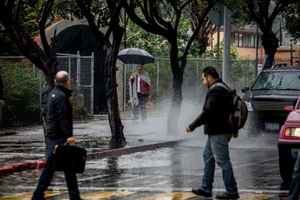 Sistema frontal provoca lluvias ocasionales 