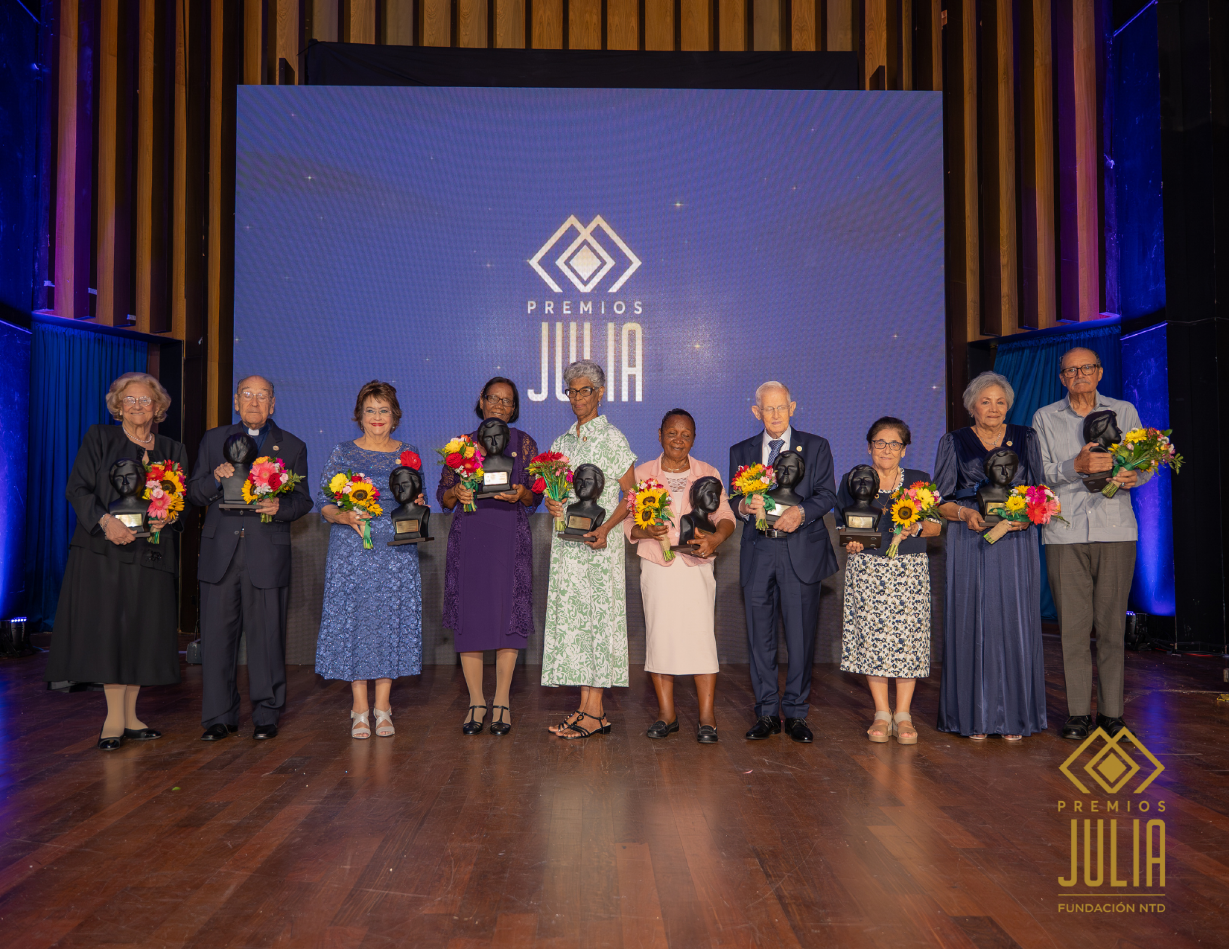 Premios Julia 2025: reconocimiento a Adultos Mayores