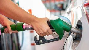 Gobierno destina más de mil millones para frenar “dramáticas alzas” de combustibles