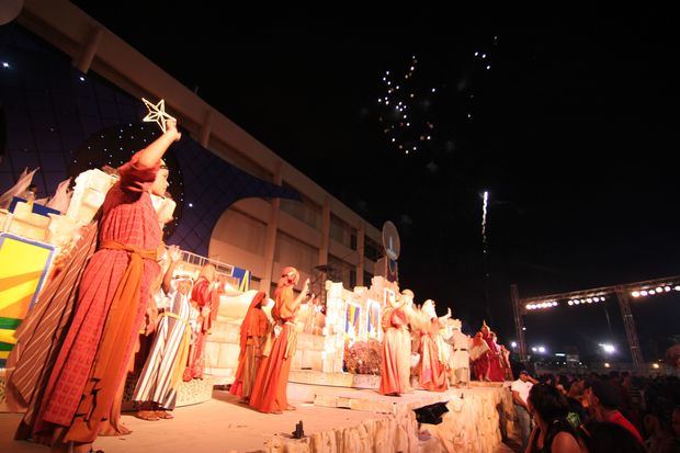 El montaje teatral une música, luces y alegría para toda la familia.