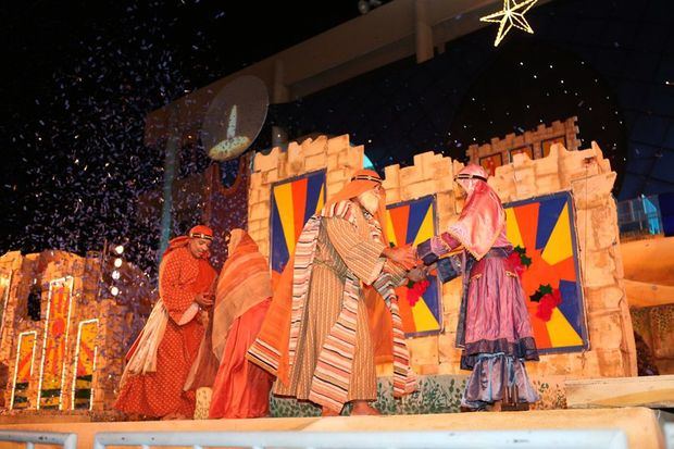 El montaje teatral une música, luces y alegría para toda la familia.