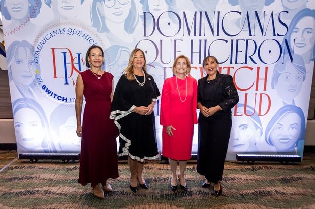 Madelin Durán, Mónica Thormann, Patricia González y Togarma Rodríguez.