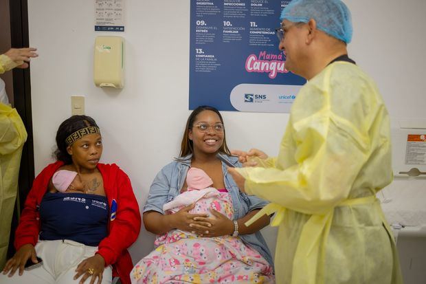 Madres y el método Mamá Canguro.