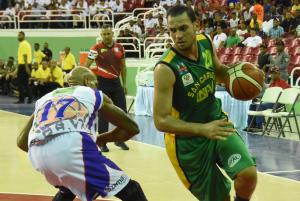 San Carlos doblega al Rafael Barías en inicio semifinal "A" basket Distrito
 