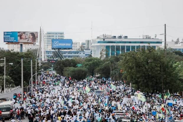 Marcha de los partidos de la oposición.