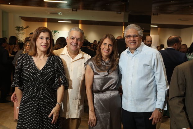 Margarita Frau, Boni elmudesi, Denise de Cotin, Juan Carlos Cotin.